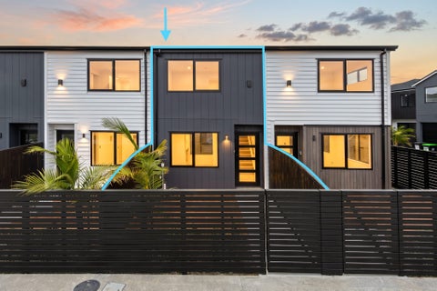 2/75 Te Taruna Drive, Wainui, Wainui