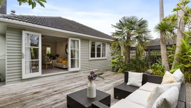1/18 Roberts Road, Glenfield, Auckland