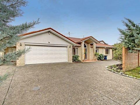 12 Malin Place, Pinehill, Auckland