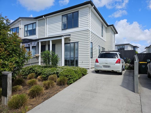 27 Saddleback Crescent, Papakura, Papakura