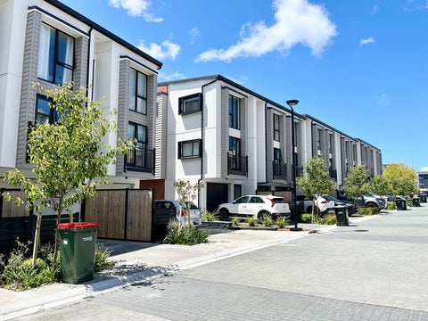 2/88 Glamorgan Drive, Torbay, Auckland