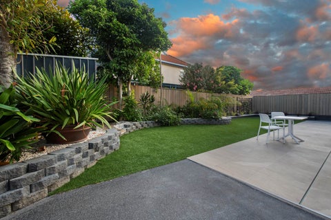 2/4 Bracken Avenue, Takapuna, Auckland