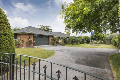 42 Brandon Hall Road, Bulls