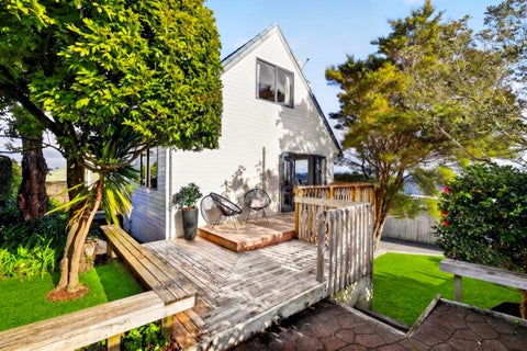 2/6 Seaview Road, Glenfield, Auckland
