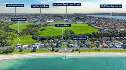 11 Luke Place, Eastern Beach, Auckland