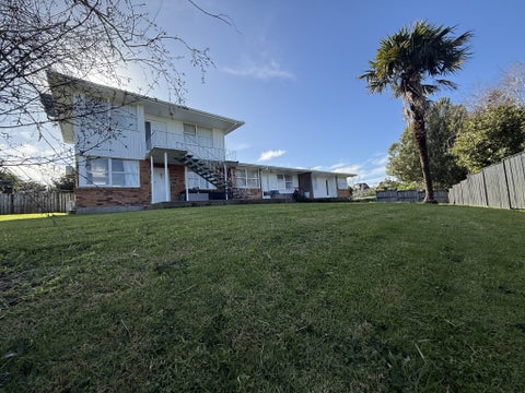 2 Hawthorne Place, Ellerslie, Auckland