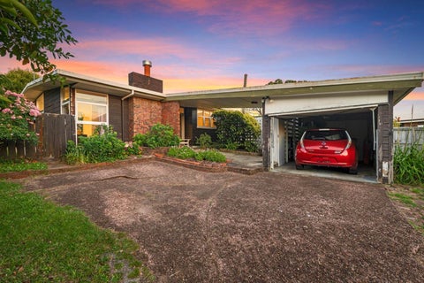 15 Bacot Place, Howick, Auckland