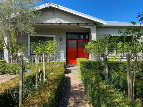 429 High Street South, Carterton