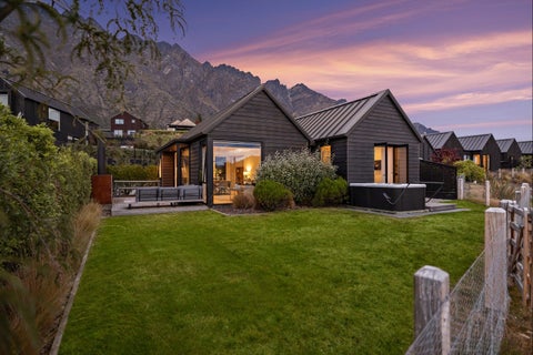 15 McKenzies Shute, Jacks Point, Queenstown