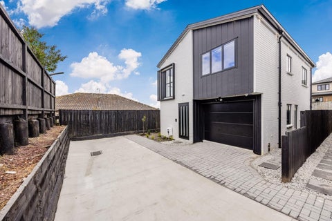 11 Chardi Kala Way, Papatoetoe, Auckland