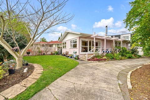 44 Te Kanawa Crescent, Henderson, Auckland