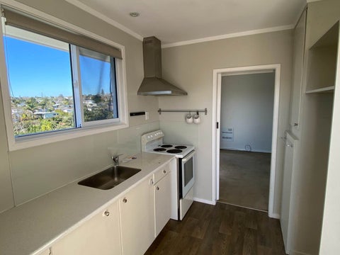 2/21 Cruickshank Crescent, Meadowbank, Auckland