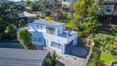 2/24 Bonito Place, Bayview, Auckland