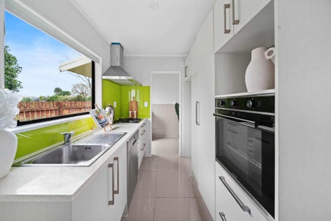 100A Shifnal Drive, Randwick Park, Auckland