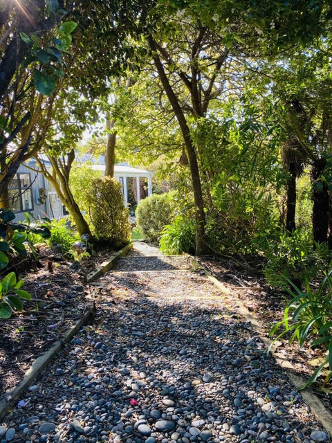 18 Violet Street, Riverton