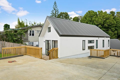 122B Lancaster Road, Beach Haven, Auckland
