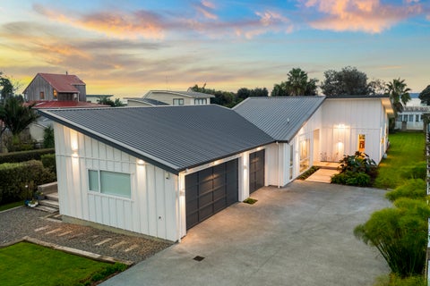 5 Pohutukawa Road, Beachlands, Auckland