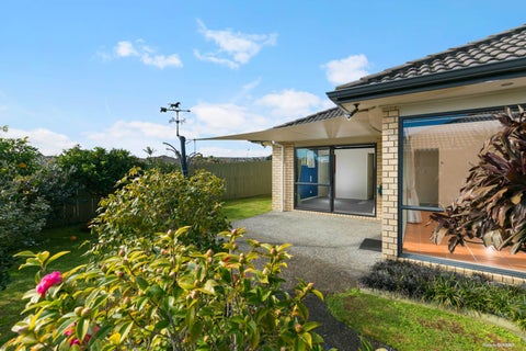 18 Newinn Crescent, East Tamaki Heights, Auckland