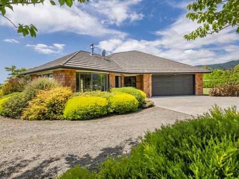 81 Pohutukawa Drive, Levin, Levin