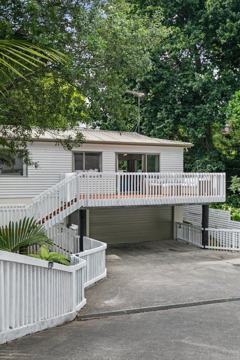 33A Lancaster Road, Beach Haven, Auckland