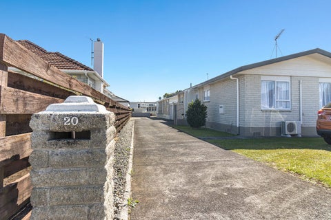 2/20 Huatoki Street, Vogeltown, New Plymouth