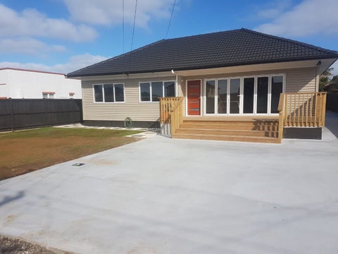 8 Lipscombe Avenue, Papatoetoe, Auckland