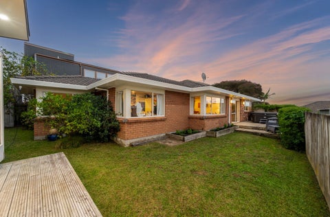 17 Matterhorn Crescent, Northpark, Auckland