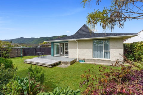 17 Rewarewa Crescent, Waikanae, Waikanae