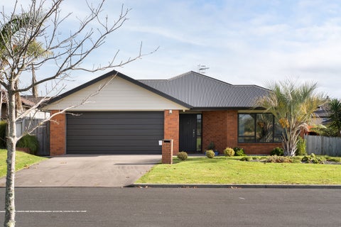 9 Annandale Drive, Pyes Pa, Tauranga