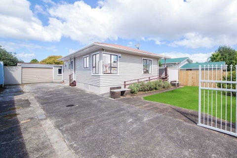 3 Mawney Road, Henderson, Auckland