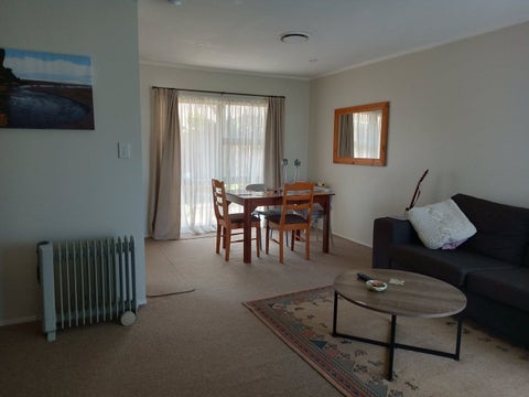 2/8 Tatua Place, Conifer Grove, Takanini