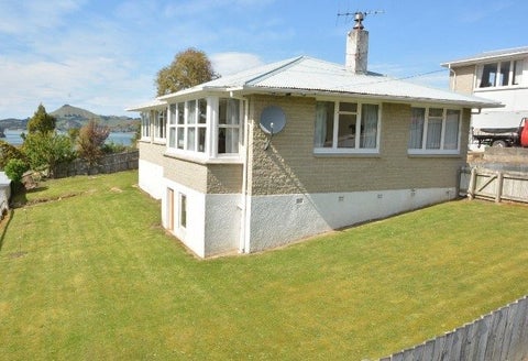 9 Springdon Avenue, Sawyers Bay, Port Chalmers