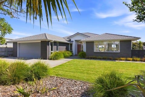 11 Taranui Way, Paraparaumu Beach, Paraparaumu