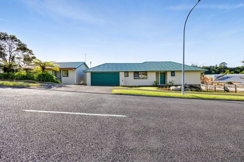 94 Riversdale Drive, Merrilands, New Plymouth