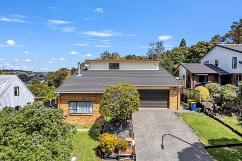 64 Rhinevale Close, Henderson, Auckland