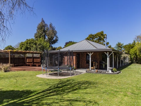 25 Eders Road, Woodend, Woodend