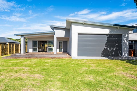 8 Galbraith Street, Matapouri, Whangārei