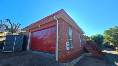 2/9 Kells Place, Botany Downs, Auckland