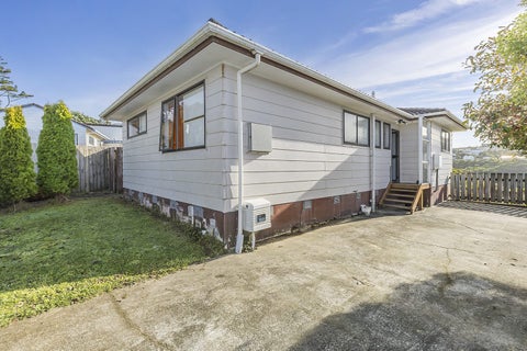 24 Fernhaven Grove, Newlands, Wellington