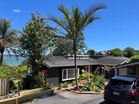 13 Valkyria Place, Beach Haven, Auckland