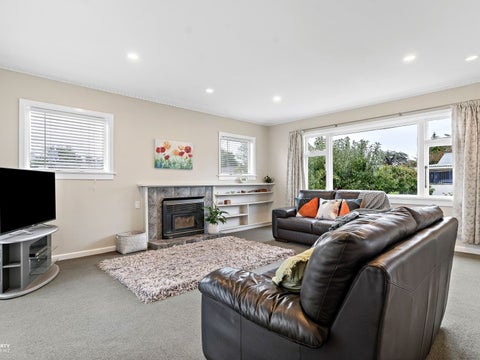 100 Cornwall Street, Masterton