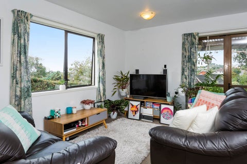 145 Oaktree Avenue, Browns Bay, Auckland