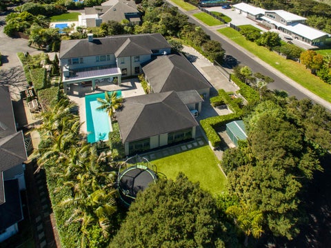 11 Thomas Hunter Lane, Greenhithe, Auckland