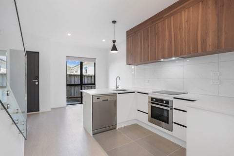 5/8 Rosier Road, Glen Eden, Auckland