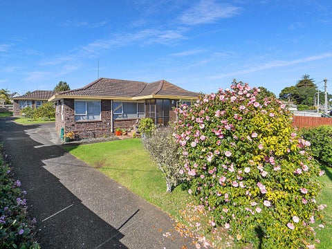 1/20 Shakespeare Road, Milford, Auckland