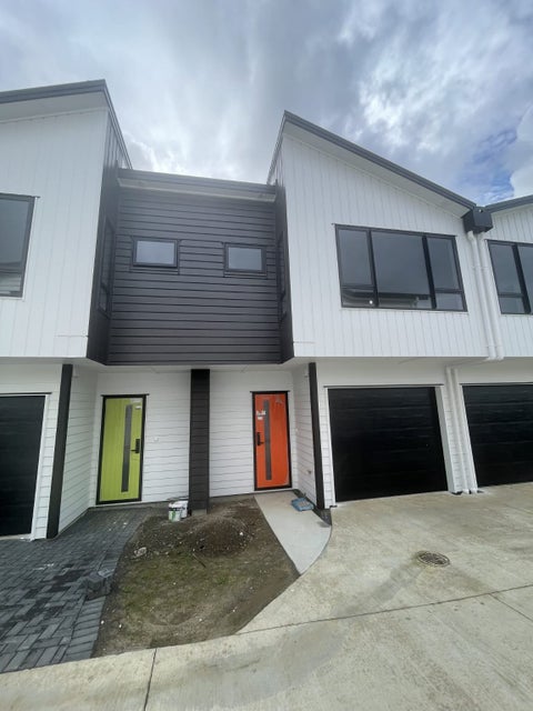 17C Kemble Close, Mangere, Auckland