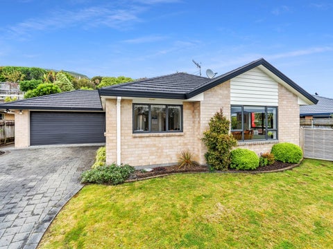49 Realm Drive, Paraparaumu