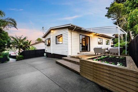 1/38 Eyre street, Henderson, Waitakere