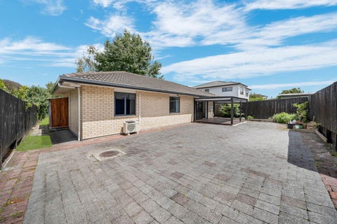 69A Awaroa Road, Sunnyvale, Auckland