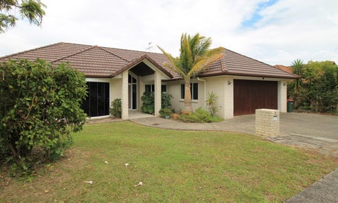 2 Cambrian Crescent, Flat Bush, Auckland